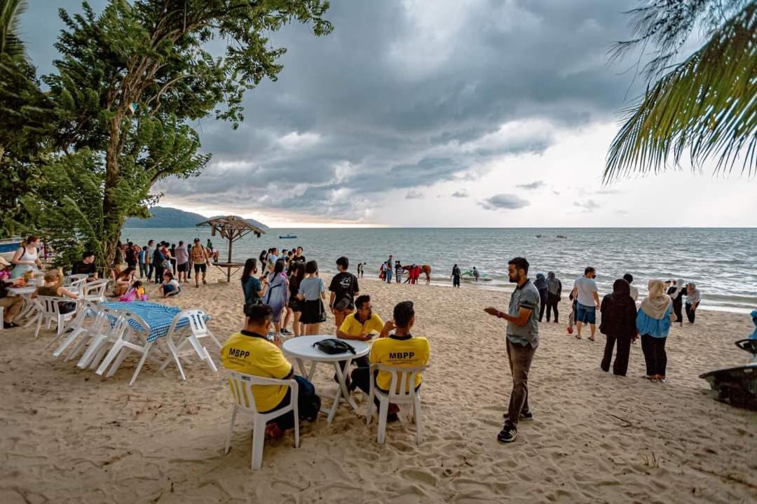 Vip Suite Seaview Batu Ferringhi 1003-2 Bedroom ภายนอก รูปภาพ